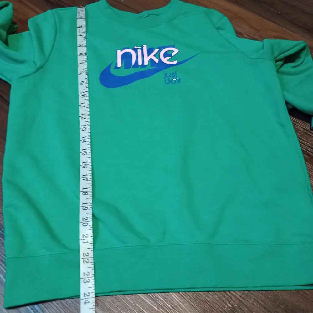 Nike Sportswear Club Graphic Sweatshirt